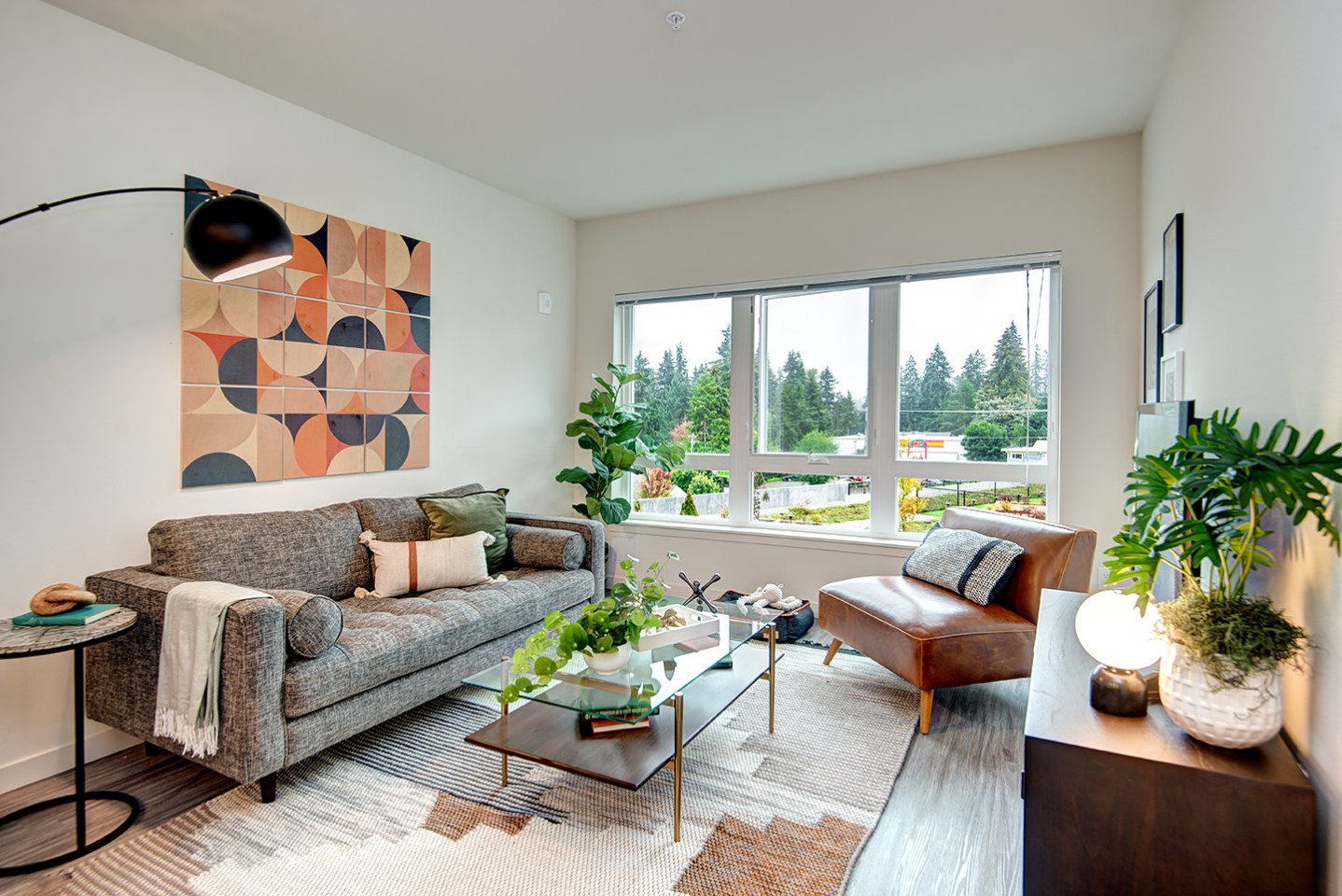 Hazel Apartments Image 3