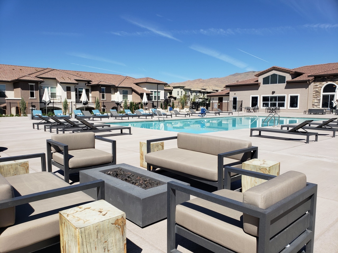 VIDA LUXURY LIVING Image 2