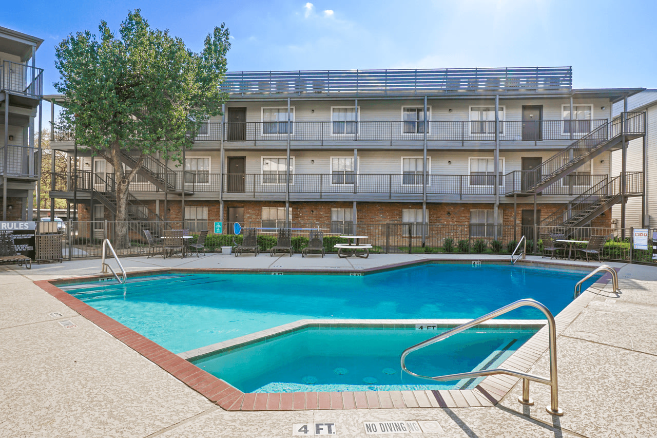 The Gardens Apartments Image 4