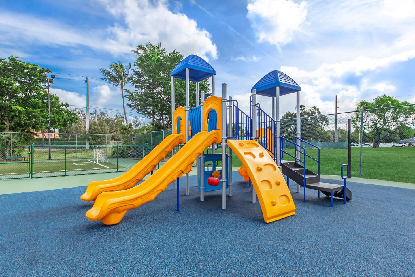 Latitude Pointe Image 17