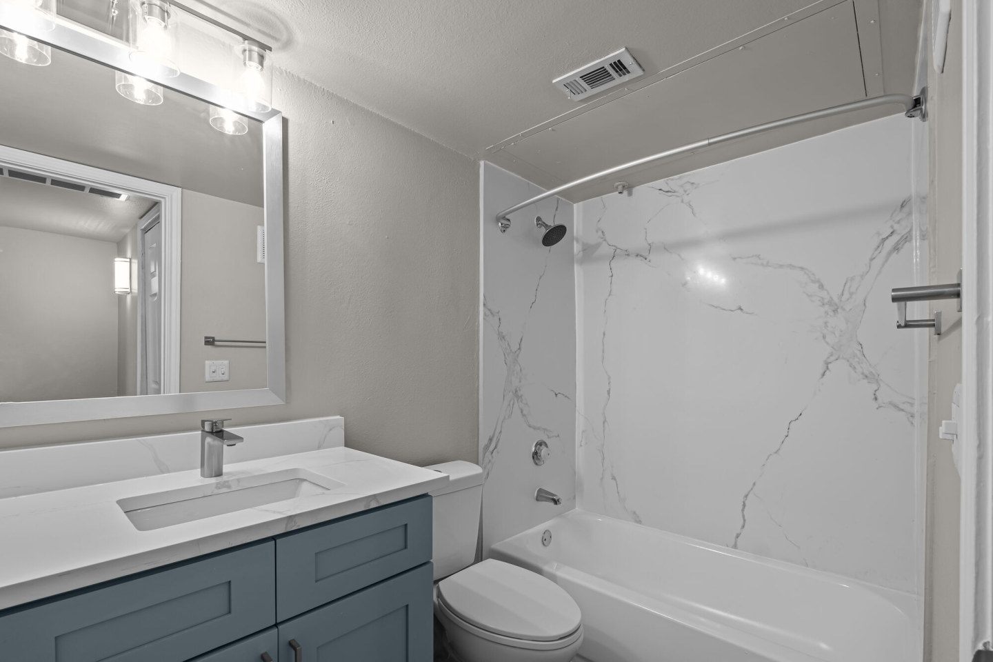 Larkin Apartment Homes Image 59