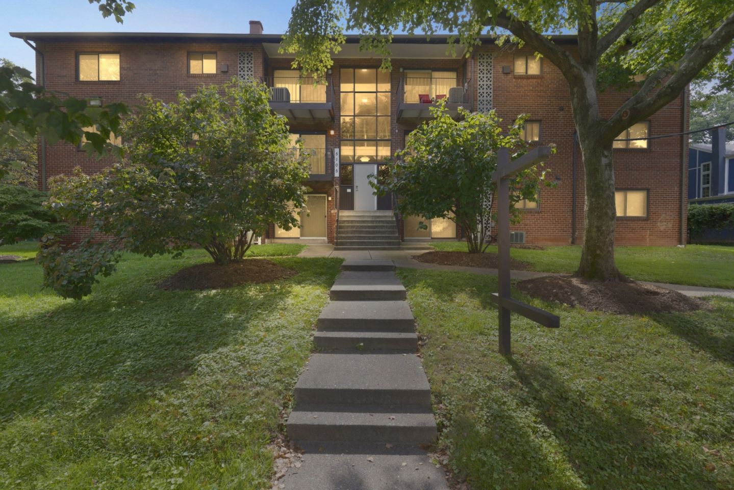 The Capitol House Image 9