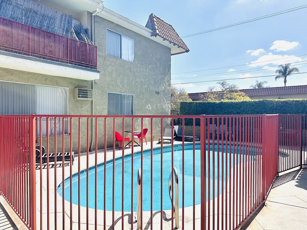 10535 Rose Avenue Image 13