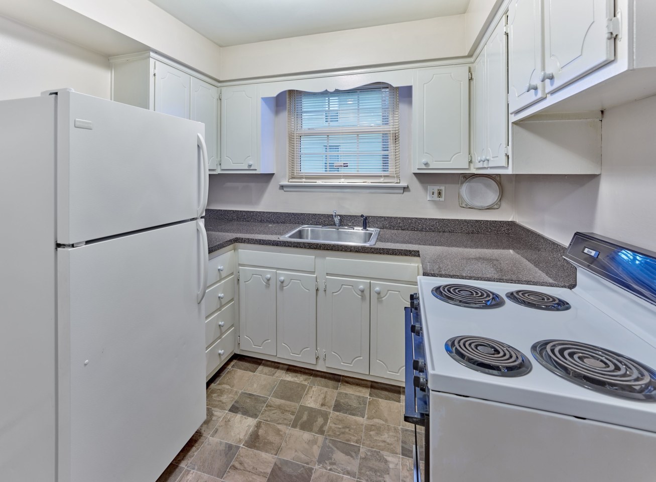 Gladmar Court Image 1