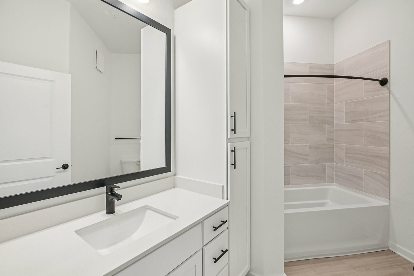 Evelyn City Lofts Image 18