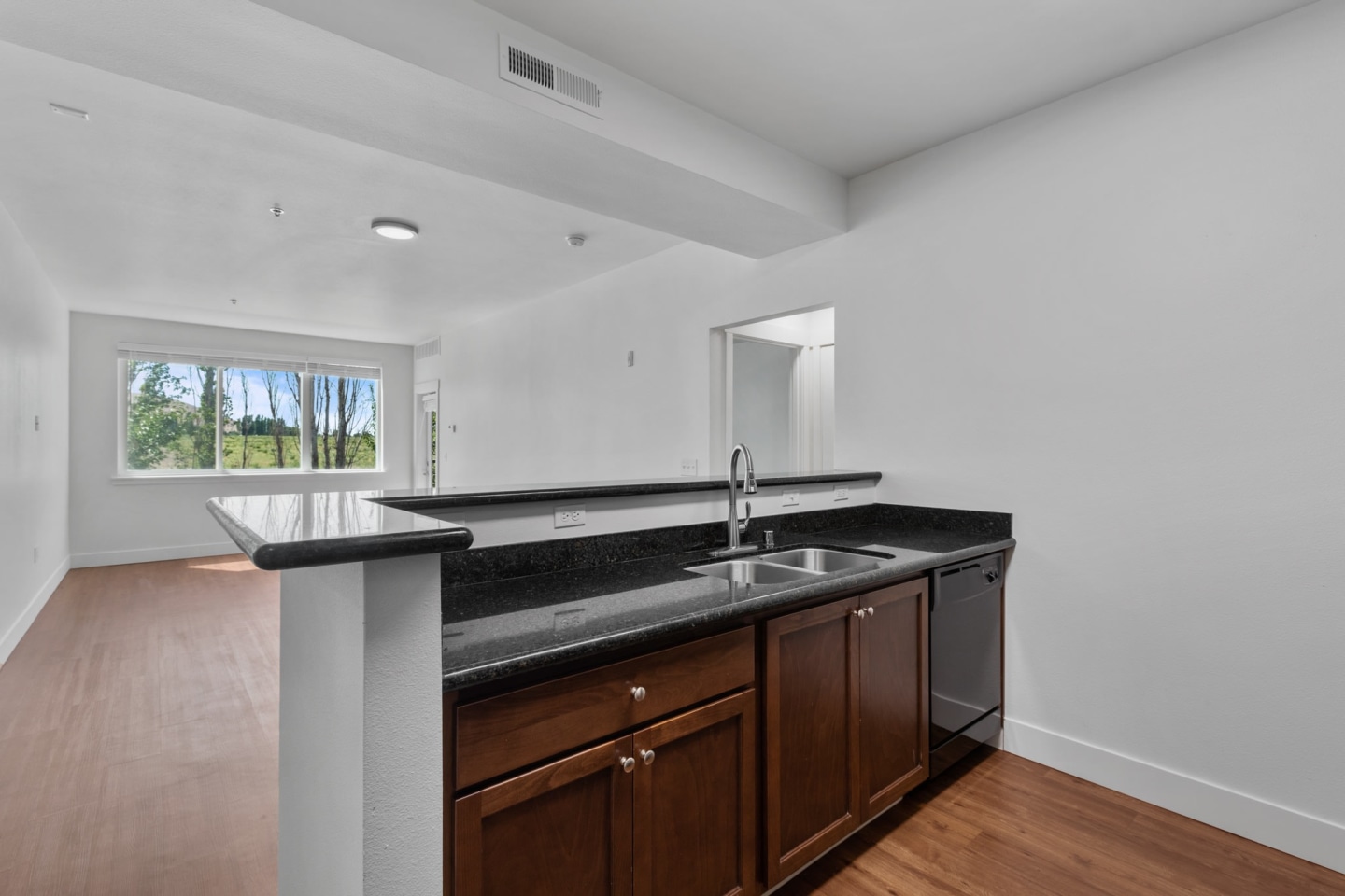 Regency Park Apartments at Queensgate Image 1