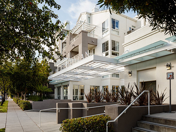 Metropolitan Apartments Image 2