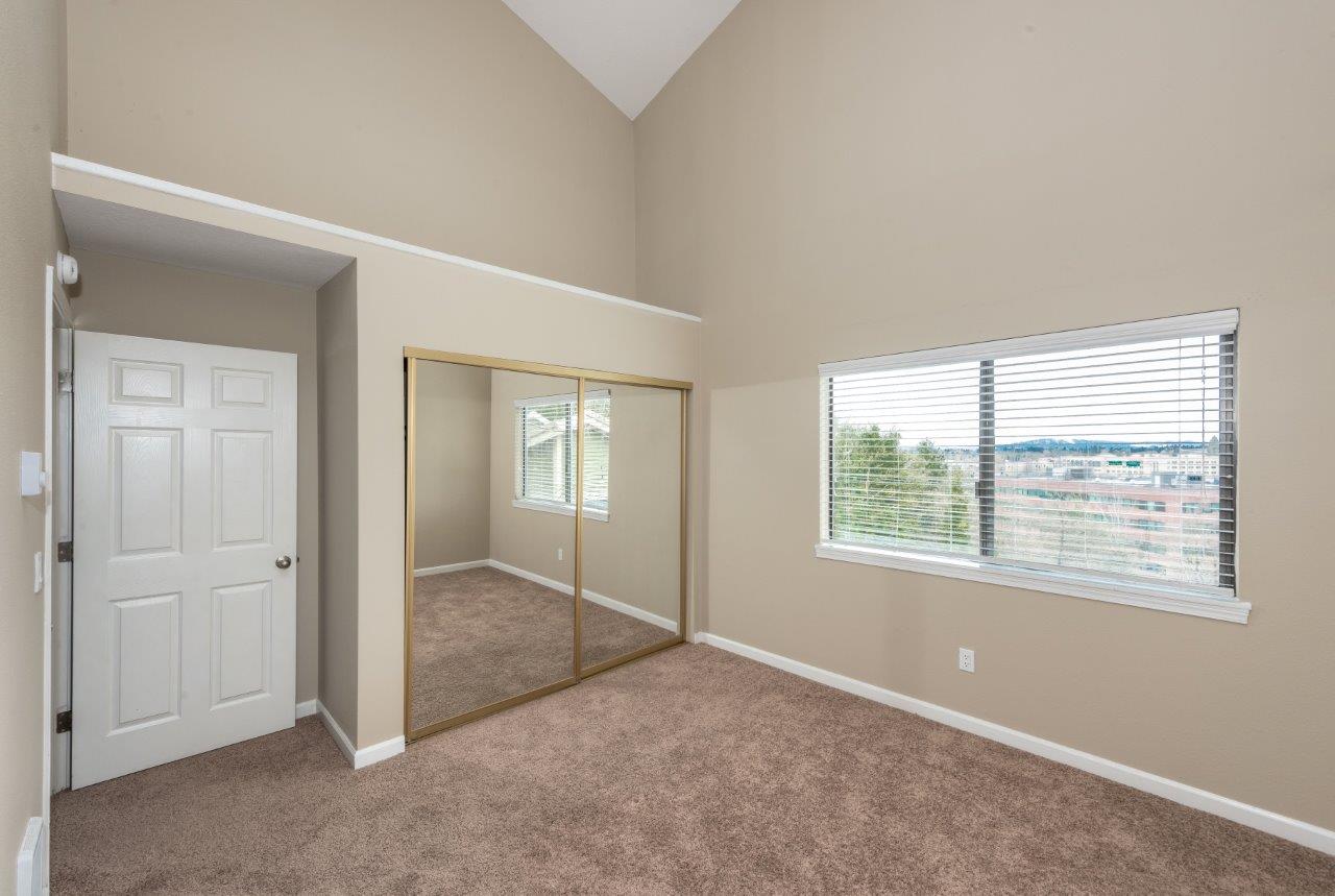 Townhomes with a View Image 19