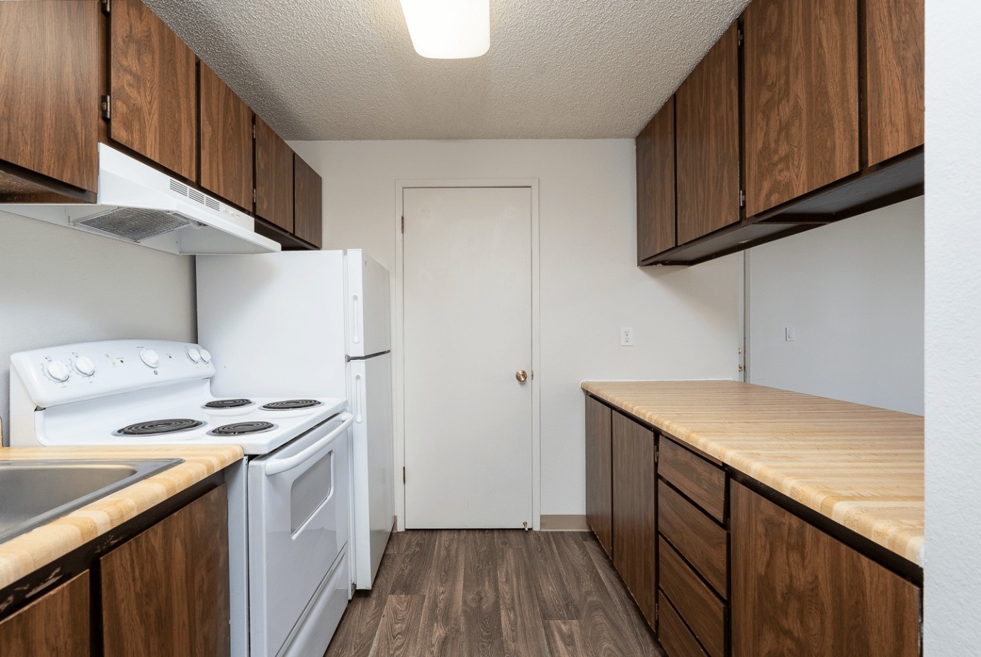 Tower Apartments Image 16