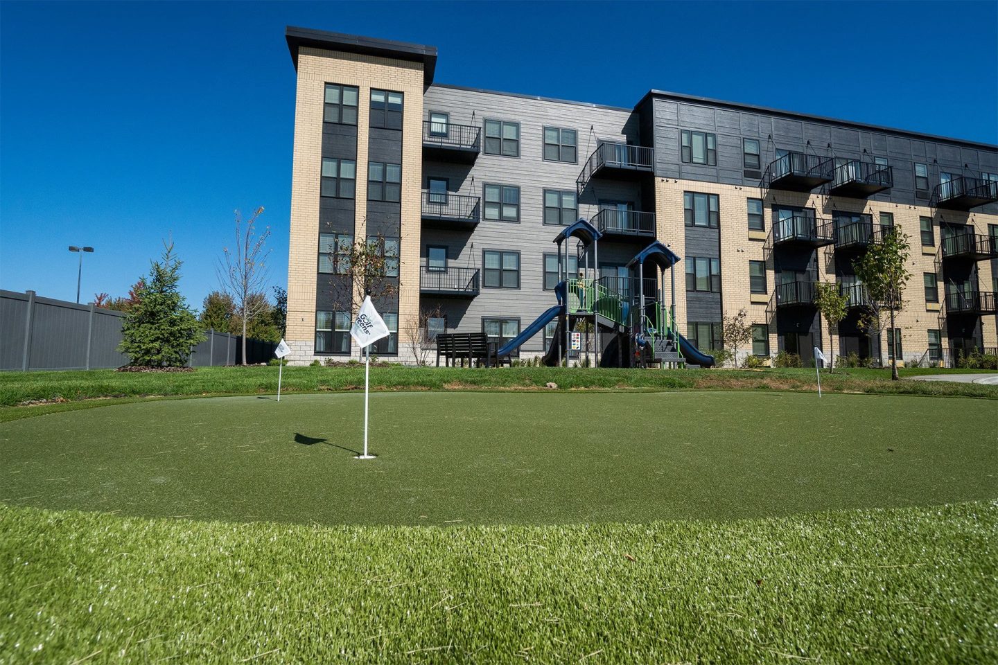The Plaza at Hazeltine Apartments Image 28