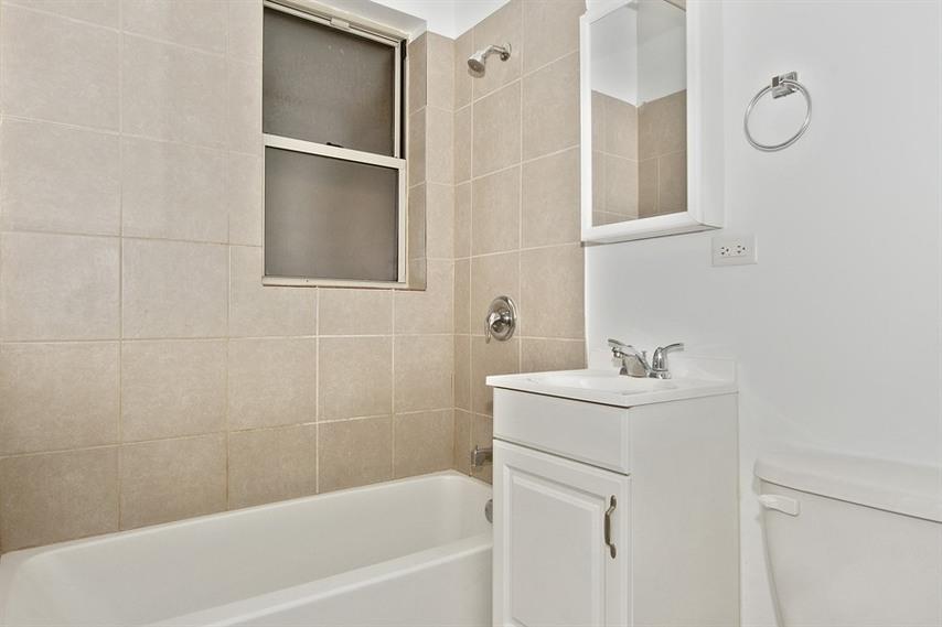 7915 South Hermitage Apartments Image 6