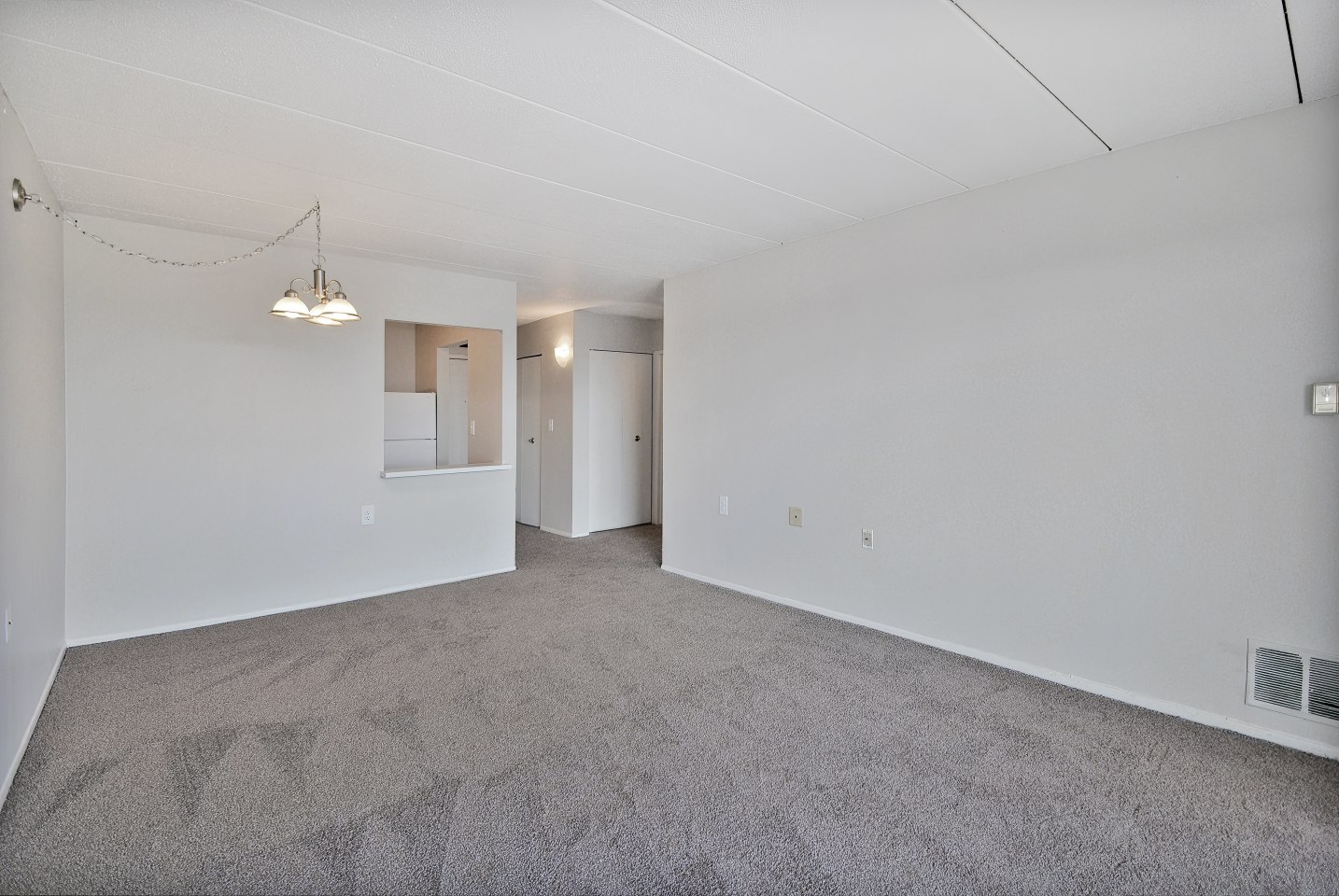 Senior Housing - Highland Towers Image 4