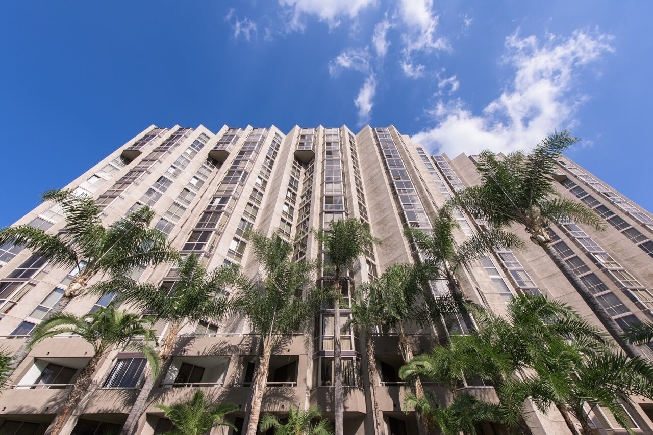 Promenade Towers Image 14
