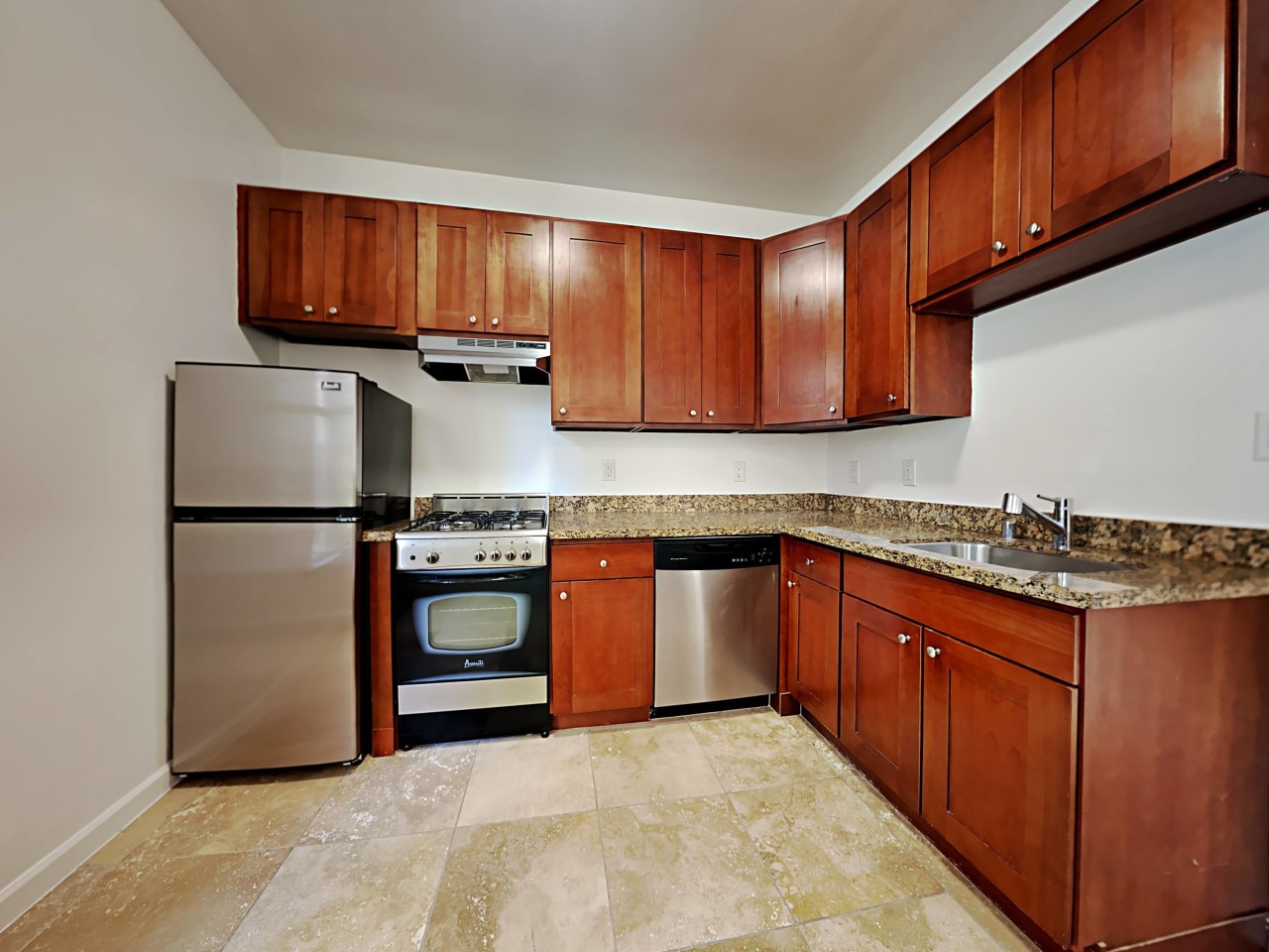 1565 Washington Street Image 1