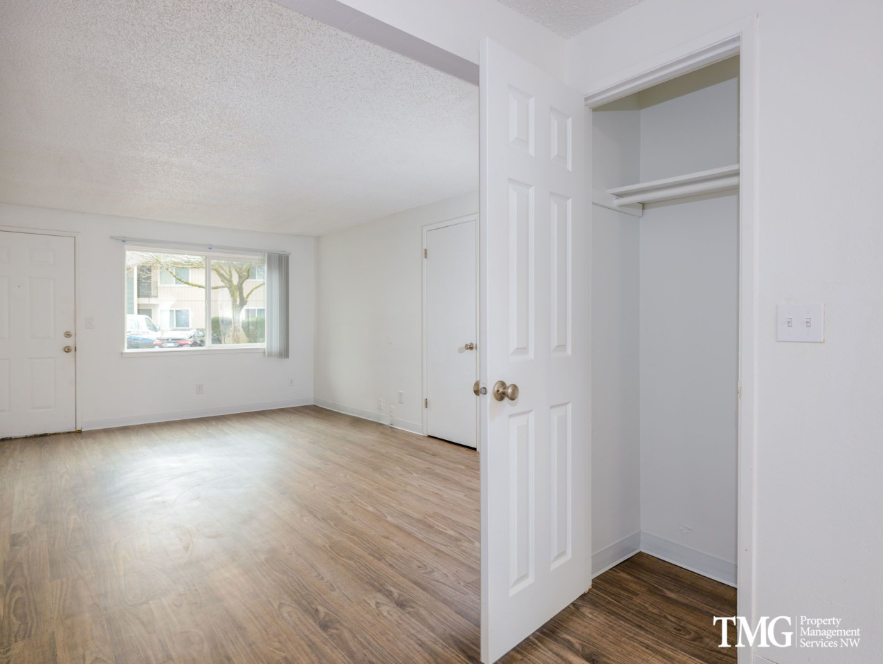 Pinewood Commons Apartments Image 6