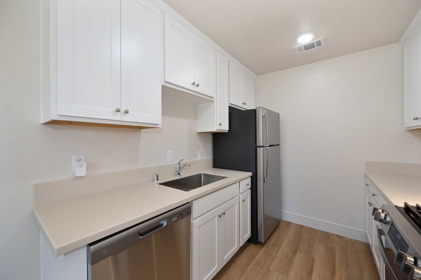 Brentwood Apartments Image 11