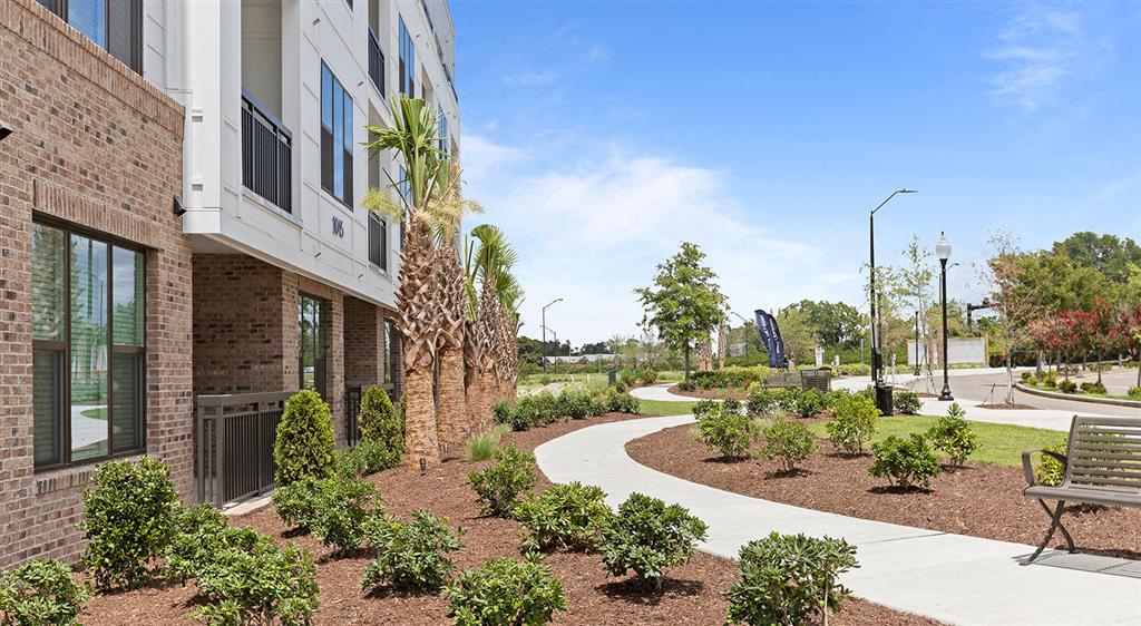Flats on Front Image 35