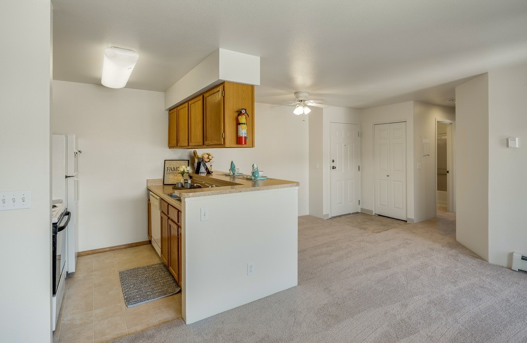 La Maisonnette Apartment Homes Image 3