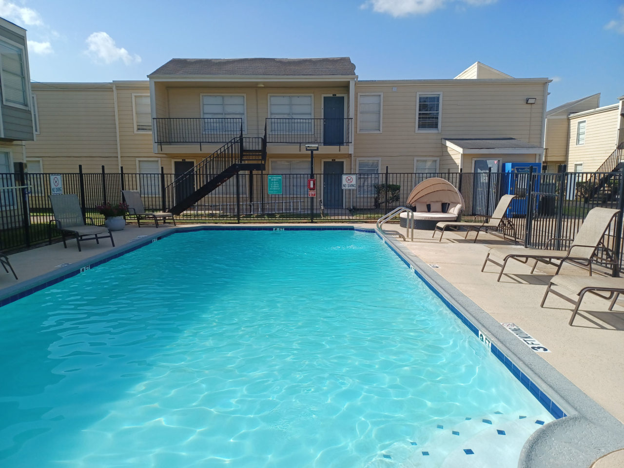 74 Lyerly Place Apartments Image 2