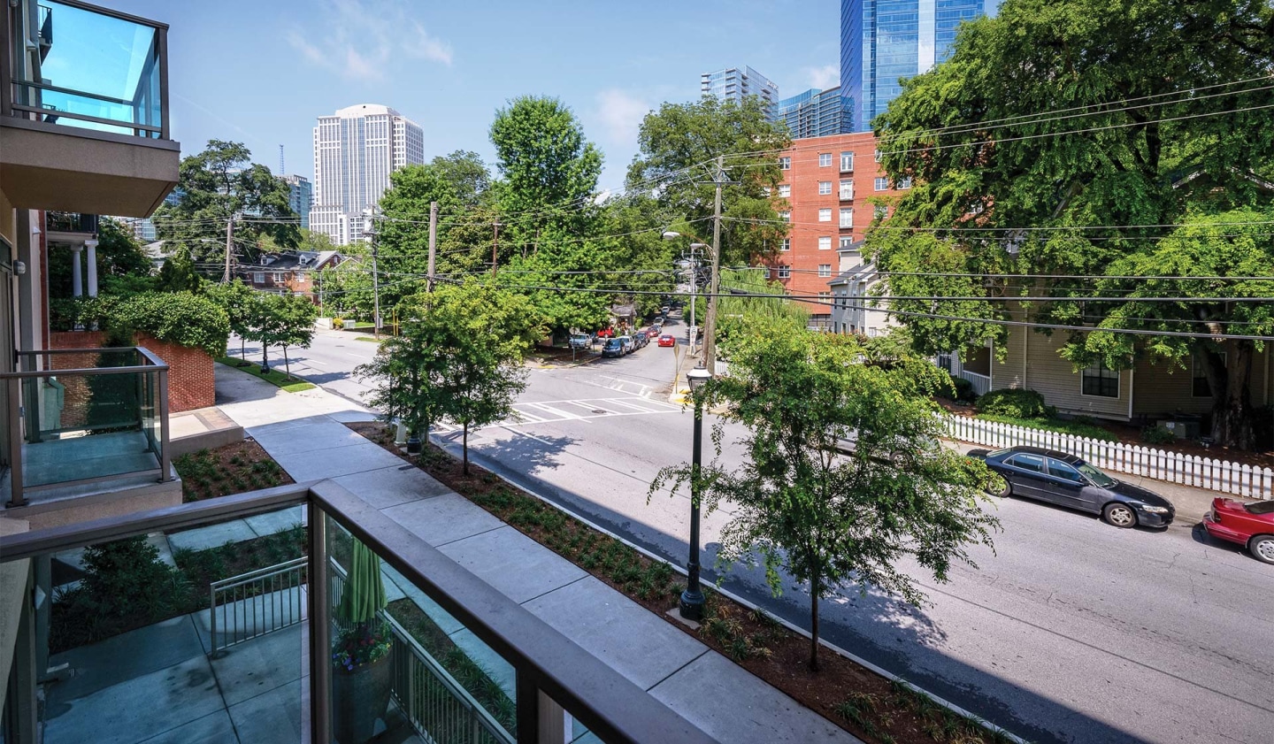 1045 on the Park Apartment Homes Image 10