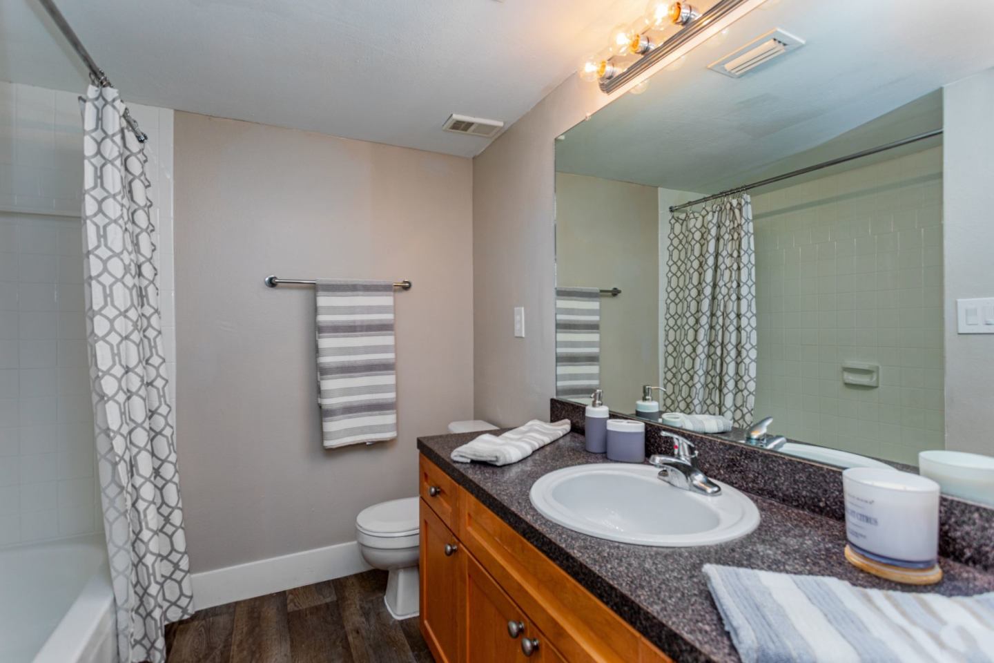 The Landings at Pembroke Lakes Apartments Image 6