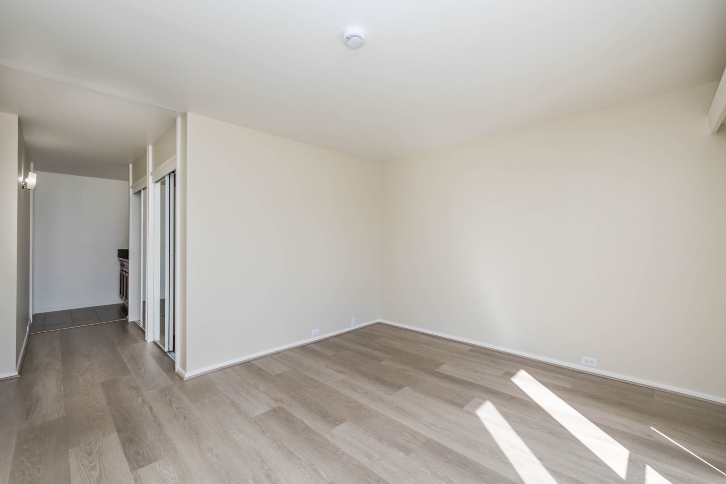 115 Moss Avenue Image 16