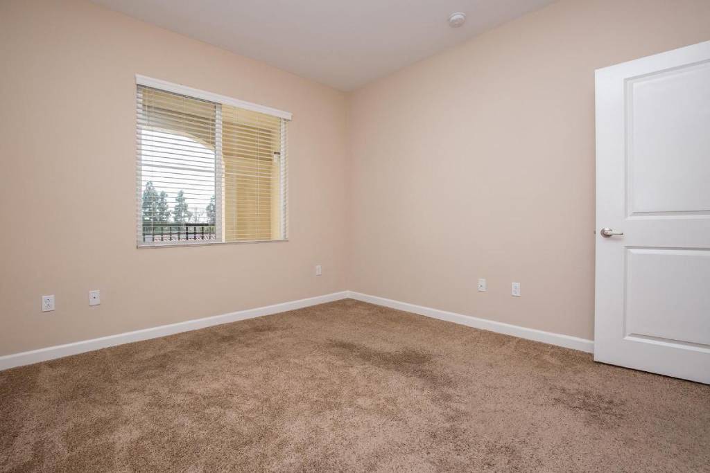 Senior Housing - Monaco Apartments Image 12