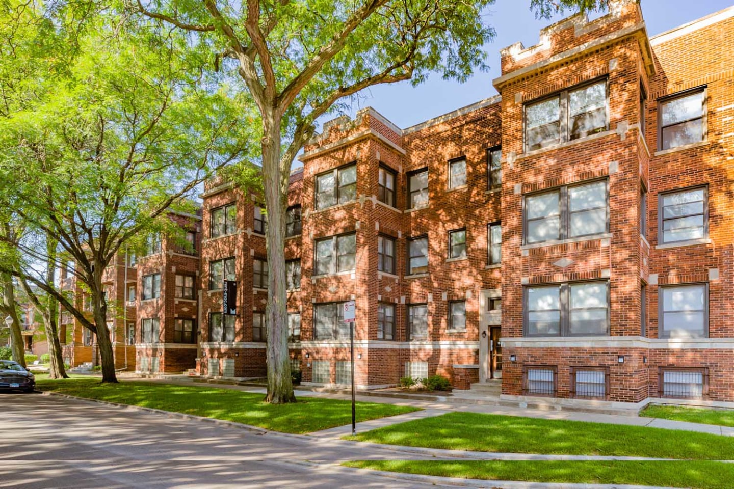 5400-5408 S. Ingleside Avenue Image 11