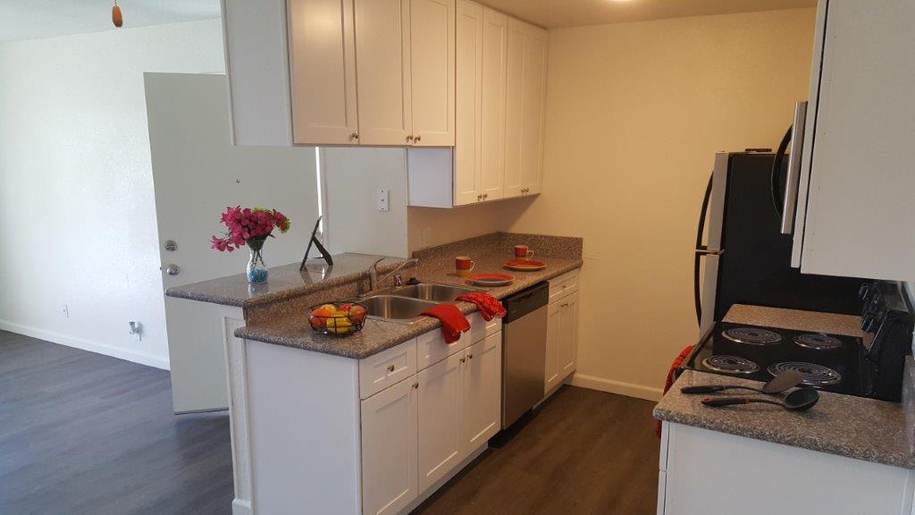 Pinewood Place Apartments Image 7