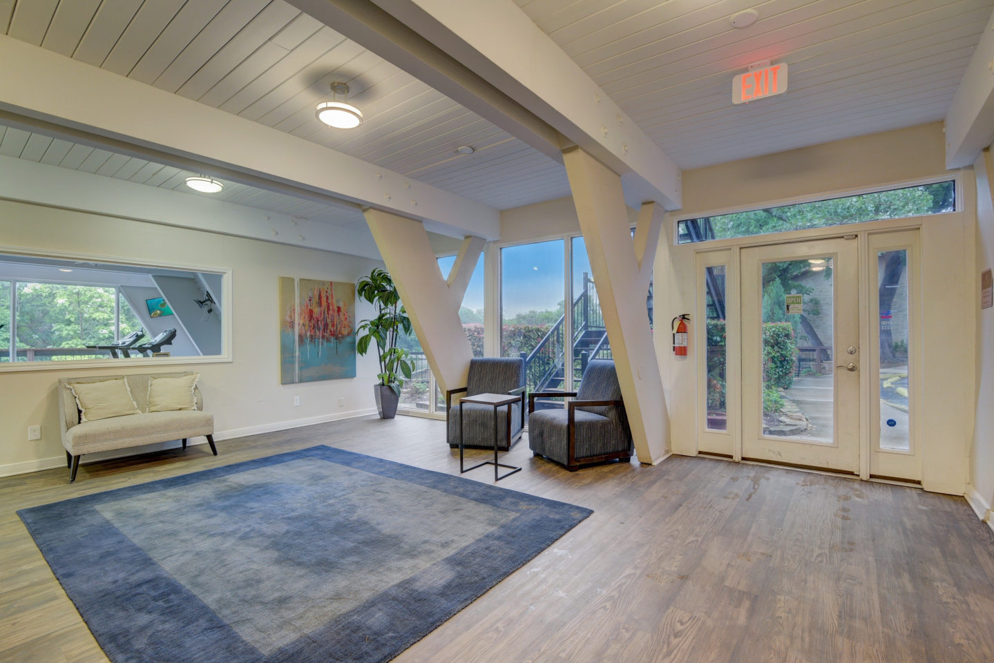 Lakefront Villas Image 9