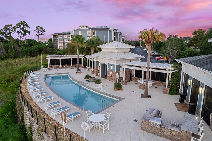 Lake Vue Apartments Image 1