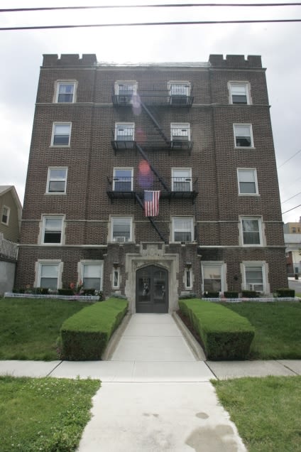 Poplar Place Image 1