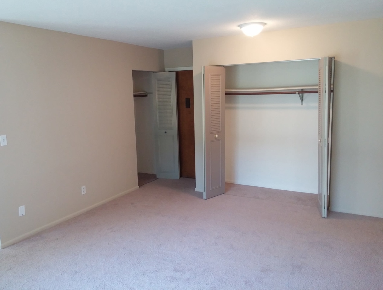Cedar Crest Image 19