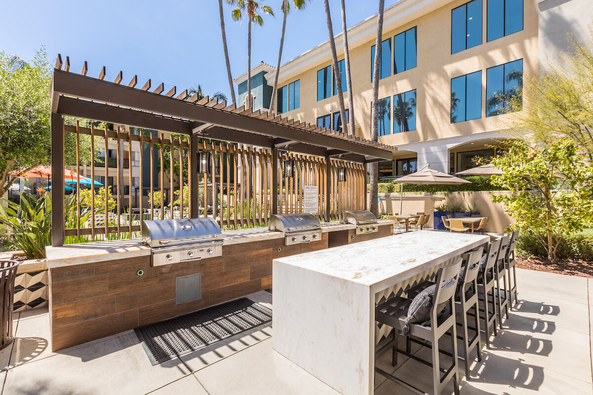 The Plaza at Sherman Oaks Image 26