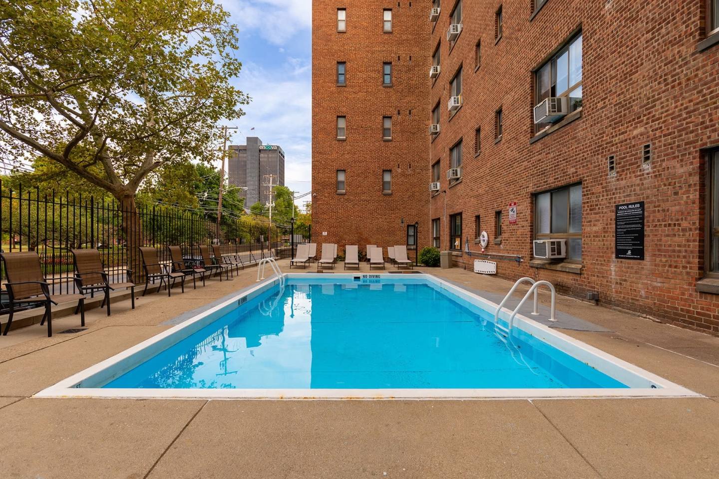 Washington Place Apartments Image 1