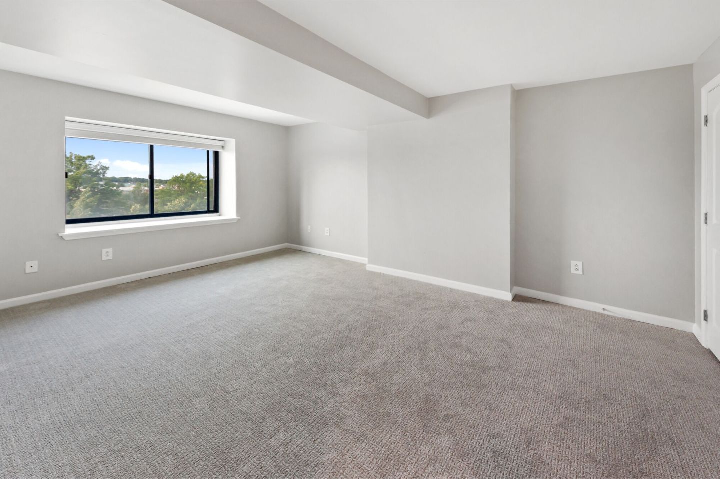 Cherry Hill Towers Image 20