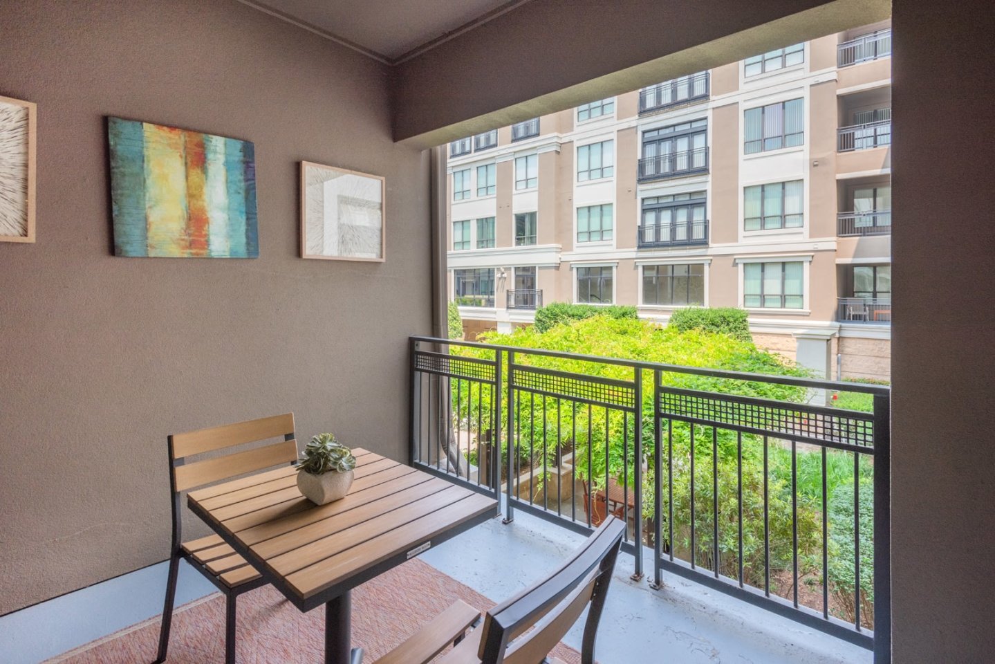 Lofts at Lakeview Image 15