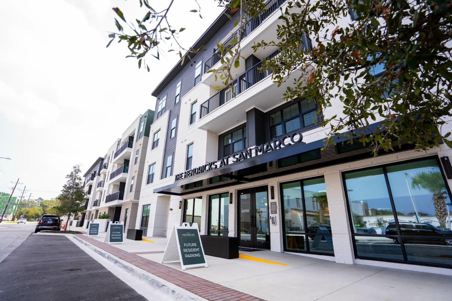 Hendricks Apartments Image 3