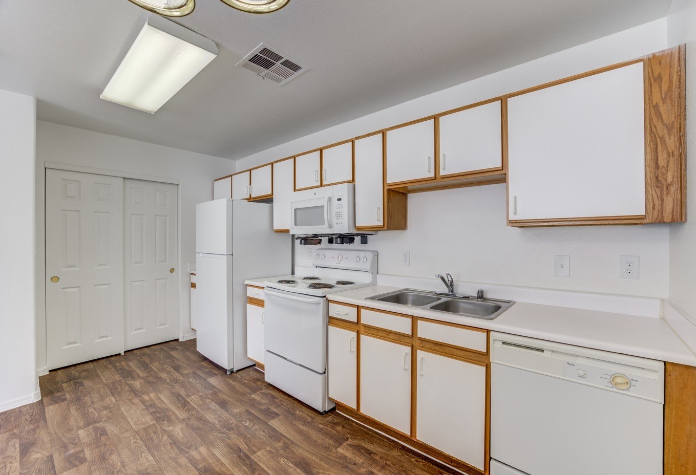 Whispering Palms - Senior and Affordable Housing Image 18
