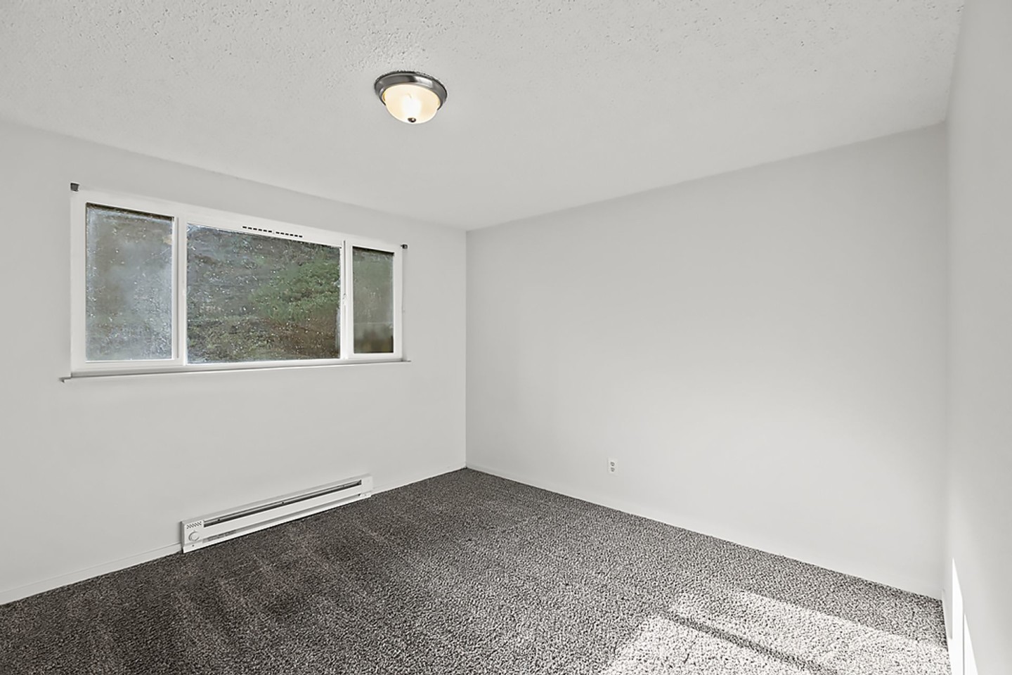 Pacific Terrace Image 7