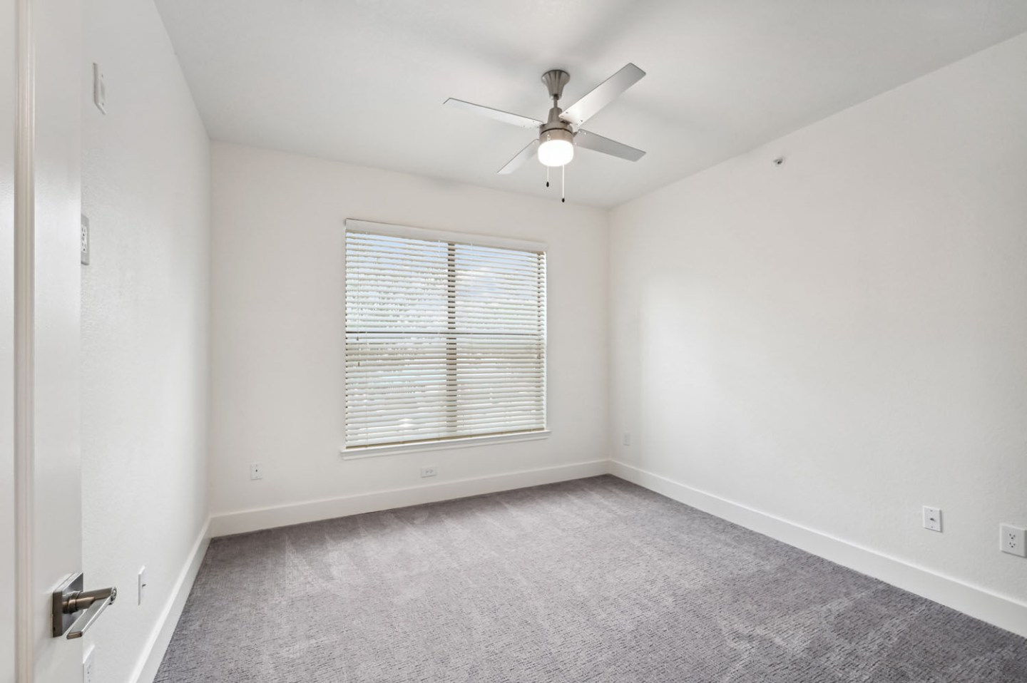 The Encore Apartments Image 18