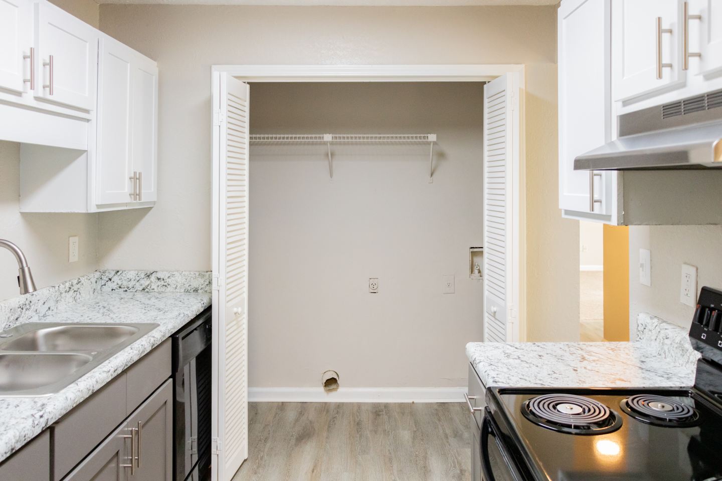 Twin Springs Apartment Homes Image 16
