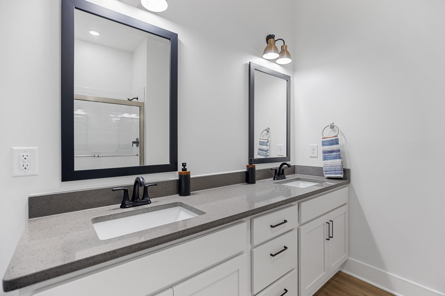 Oak Grove at Blake Farm - Active Adult Apartment Homes Image 25
