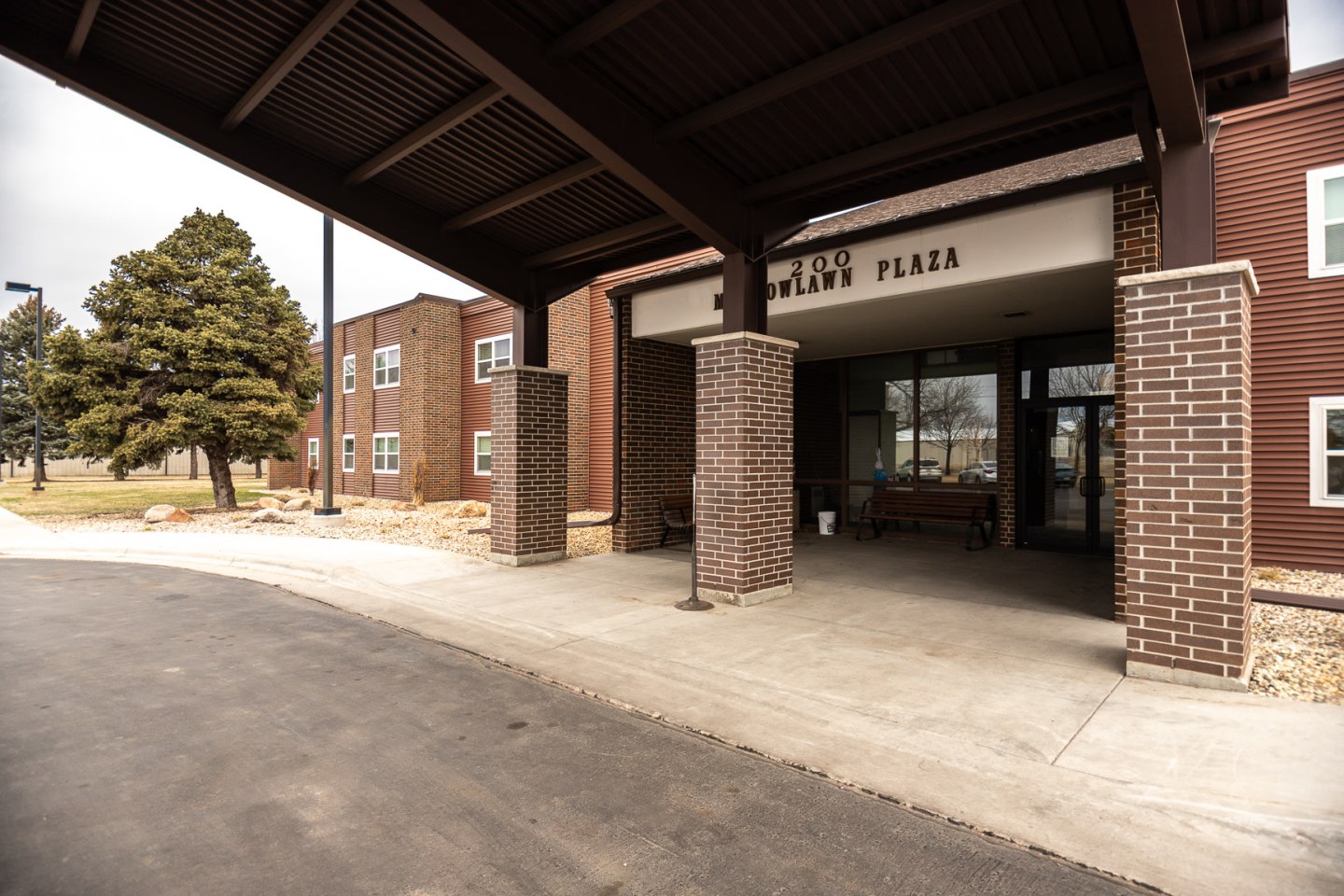 Meadowlawn Plaza Apartments Image 3