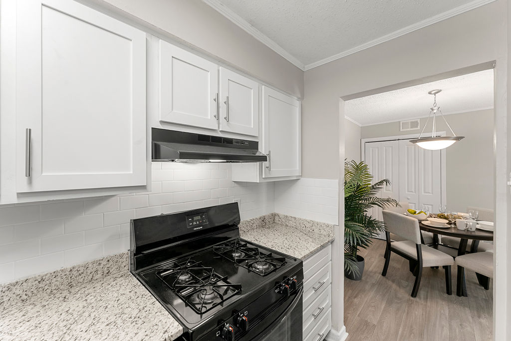 445 Cleveland Image 19