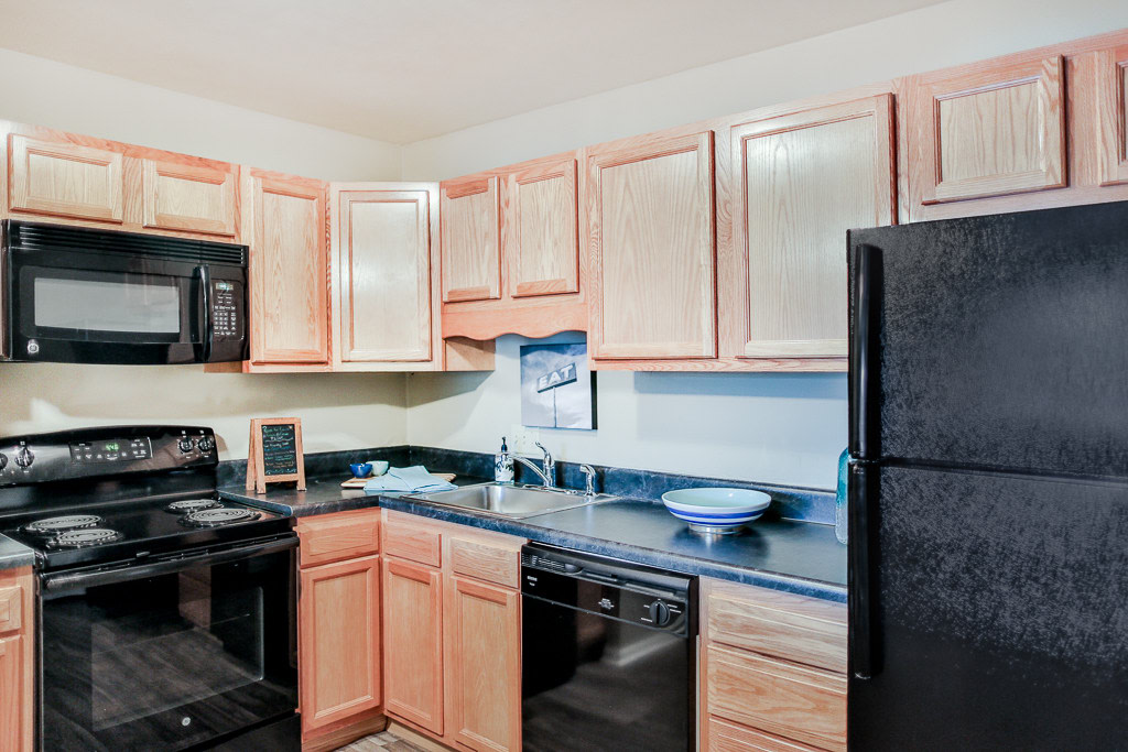 Cedar Point Apartments Image 1