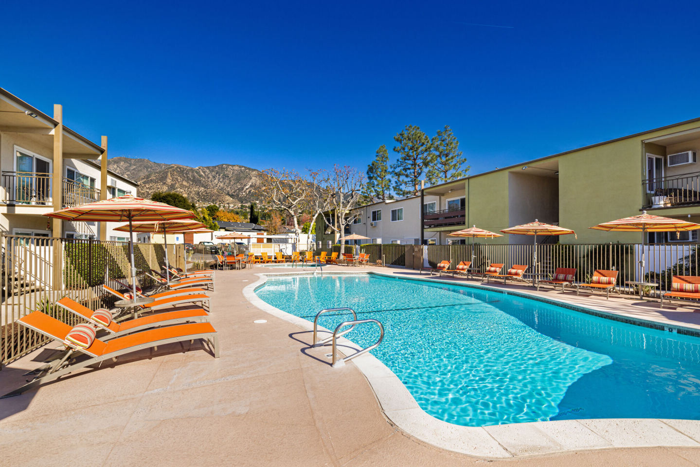 The Summit at La Crescenta Image 4
