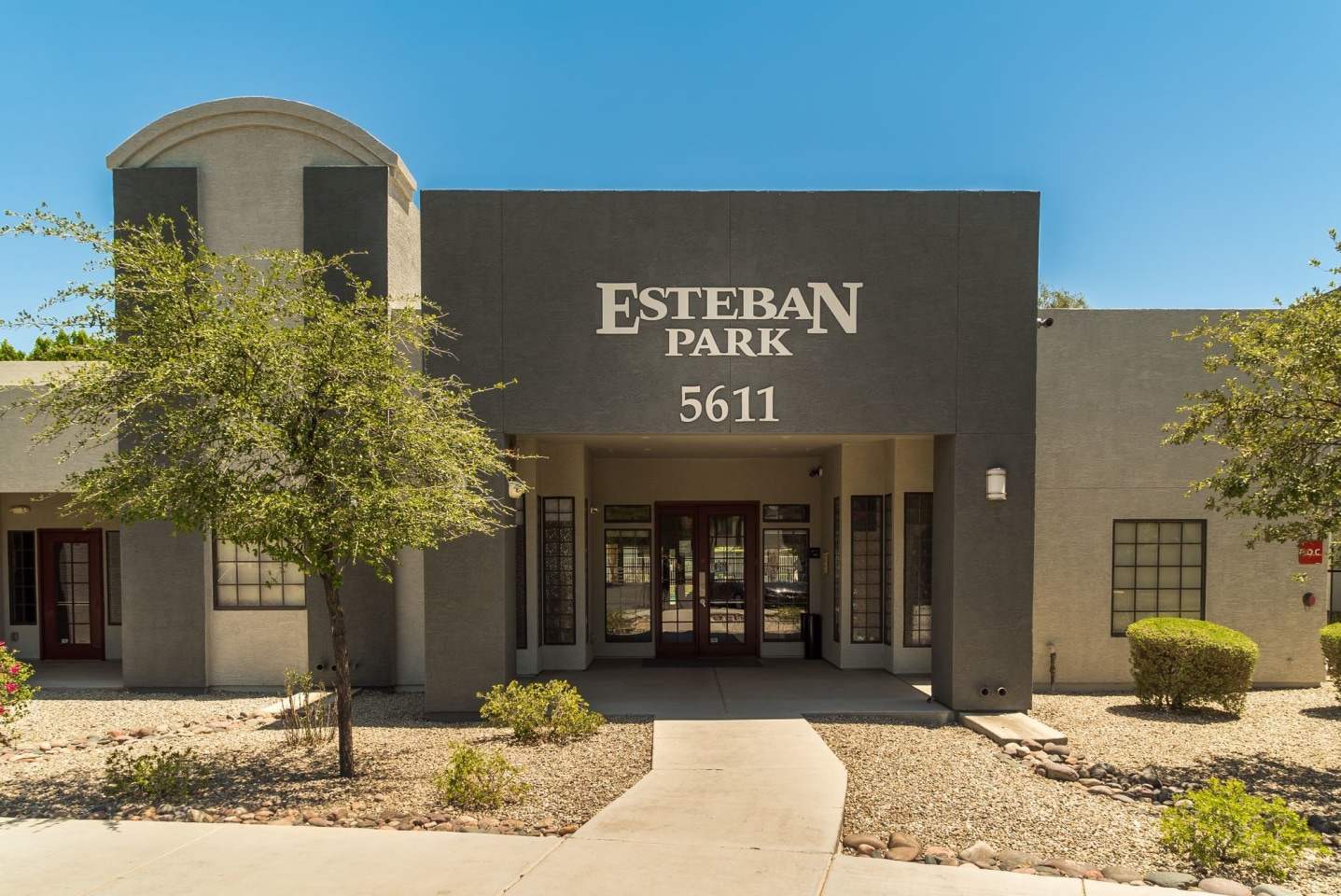 Esteban Park Image 27