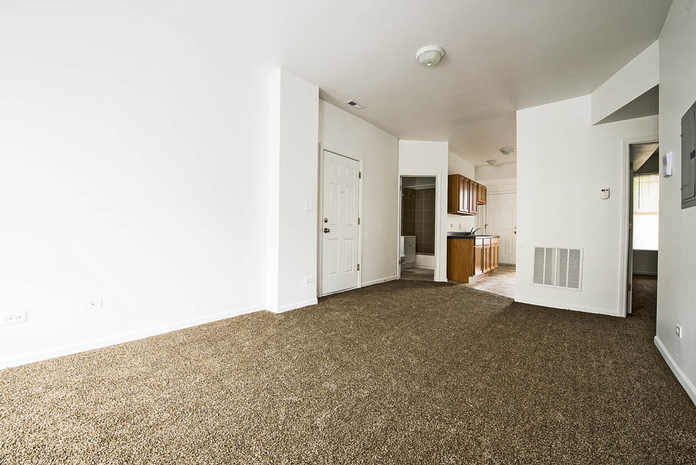 708 S Karlov Ave Image 4