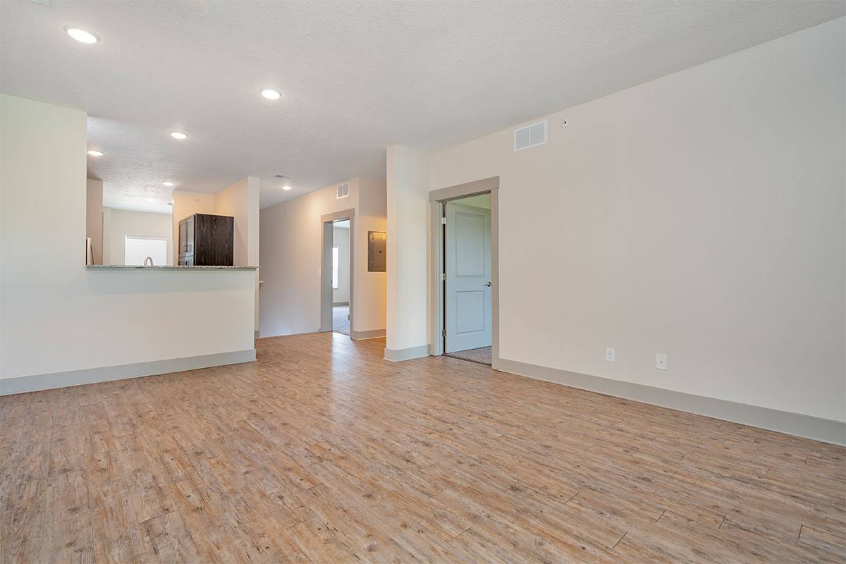 Meadow Creek Flats Apartments Image 4